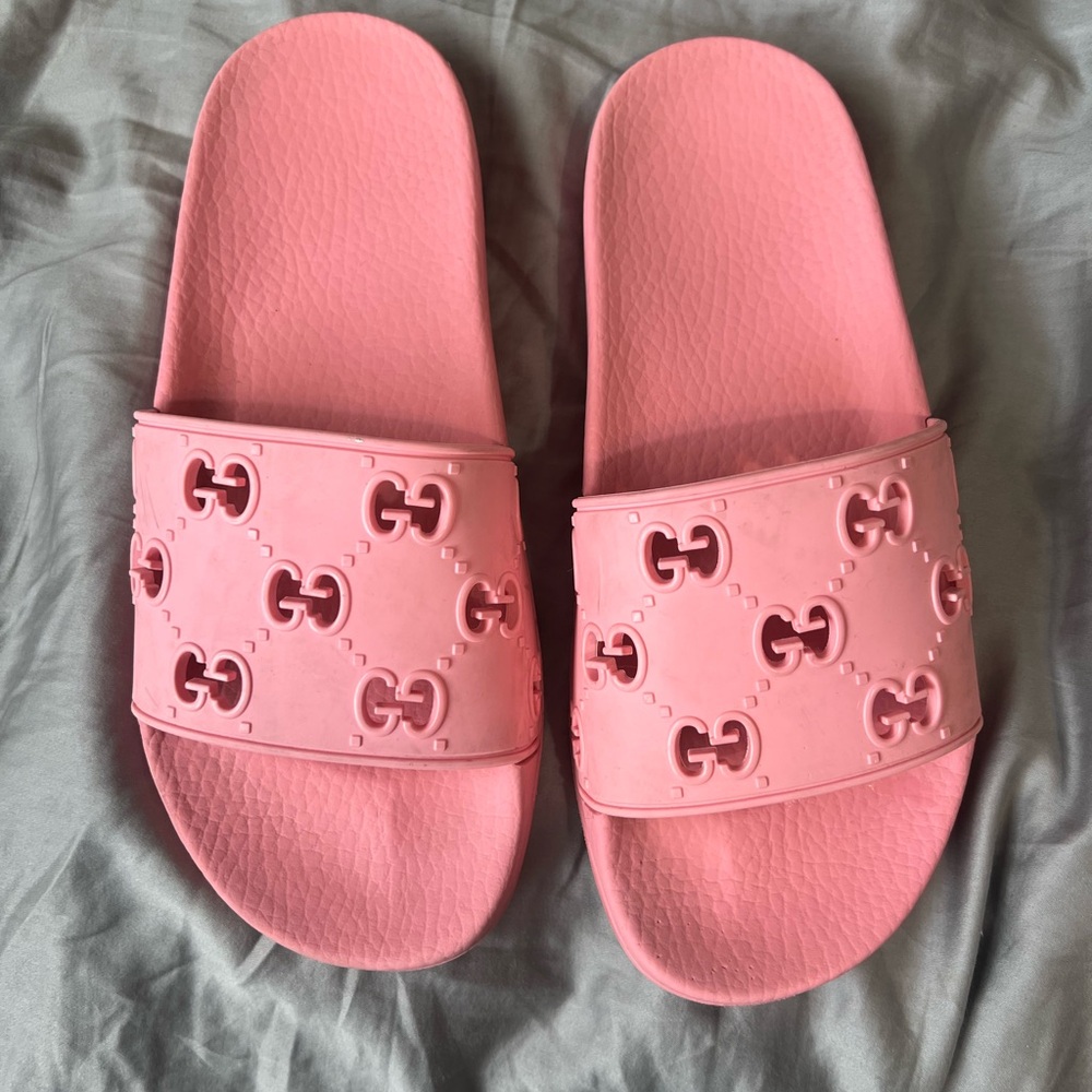 Gucci Vibrant Pink Logo Slides